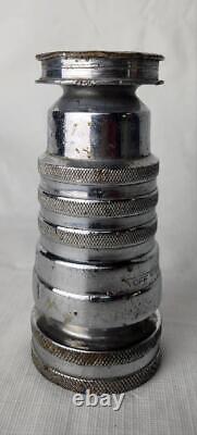 Vintage 5.5 Akron Brass Fire Fighter Hose Nozzle Fighting Equipment<br/>	   	
	
 <br/>
Ancienne buse de tuyau d'incendie Akron Brass 5.5 équipement de lutte contre les incendies