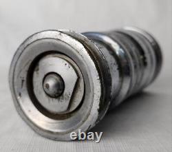 Vintage 5.5 Akron Brass Fire Fighter Hose Nozzle Fighting Equipment<br/>
		<br/>Ancienne buse de tuyau d'incendie Akron Brass 5.5 équipement de lutte contre les incendies