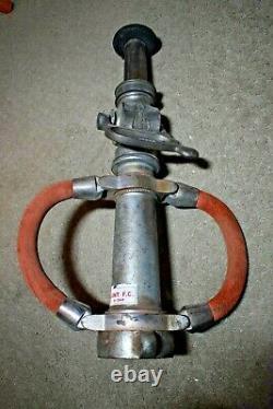 Vintage Akron Brass Mfg Co 21 Fire Hose Buse Avecball Valve 1 Red Two Handed