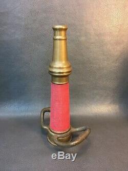Vintage Brass Rouge Cordon Enveloppé 15 Dans. Jouer À Tuyau D'incendie Buse Avec 11/8 Tip