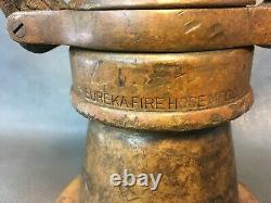 Vintage Eureka Fire Hose Co. 2 1/2 Po. Buse De Feu En Laiton/ Poignées En Cuir/ Sur 4