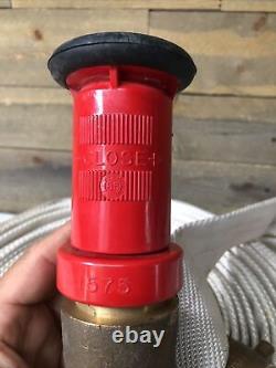 Vintage Firehose 1 1/2 Pouce X 50' Avec La Buse D'incendie Powhatan Laiton Raccords Nst