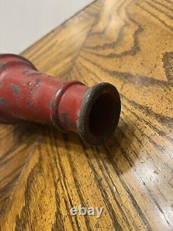 Vtg Antique Fabriqué aux États-Unis Buse de tuyau d'incendie en laiton massif rouge long